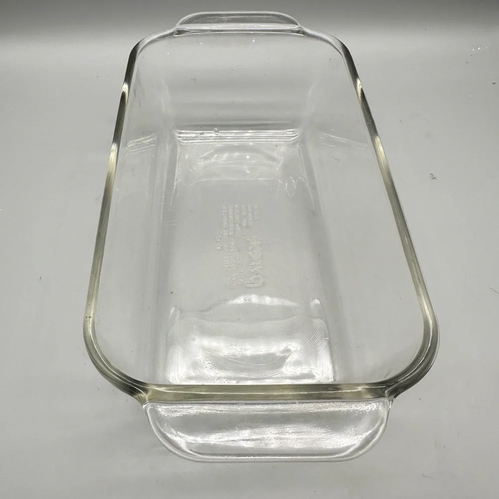 Pyrex 1.5 quart clear glass baking dish